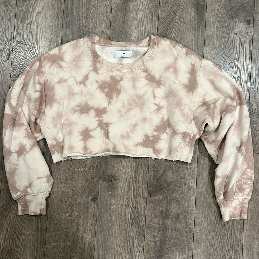 LIKE NEW tna crop sweater